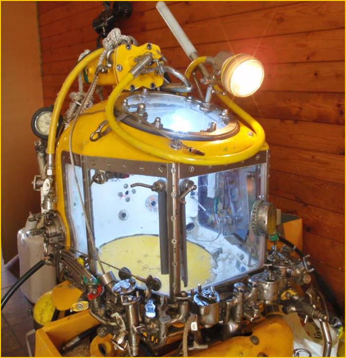 Led-verlichting-aan-in-helm